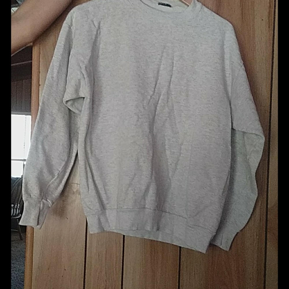 Gray sweatshirt